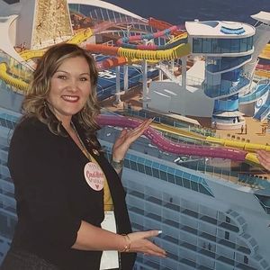 Meet your Posher, Whitney